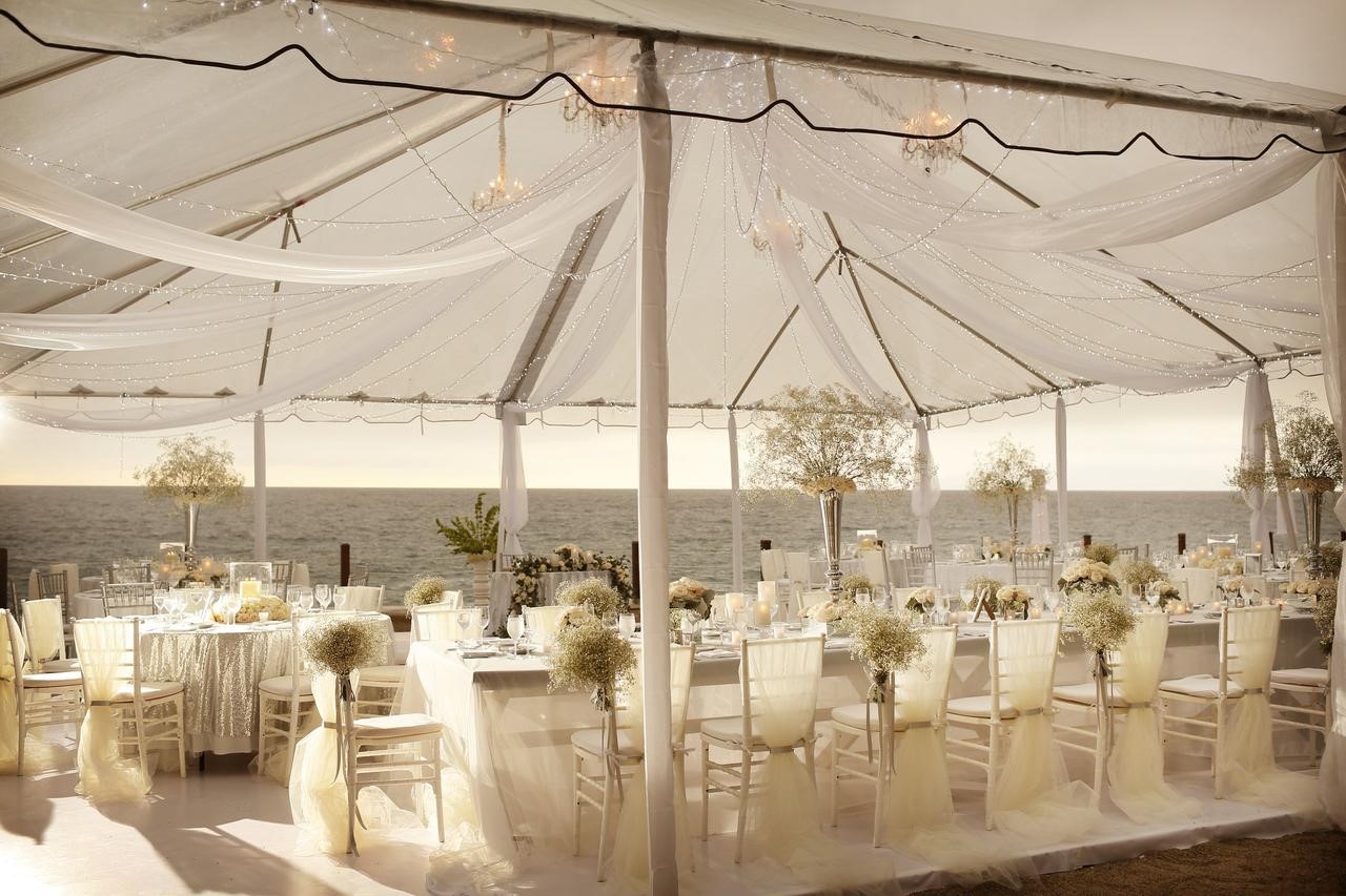 Carpa para boda en jardín